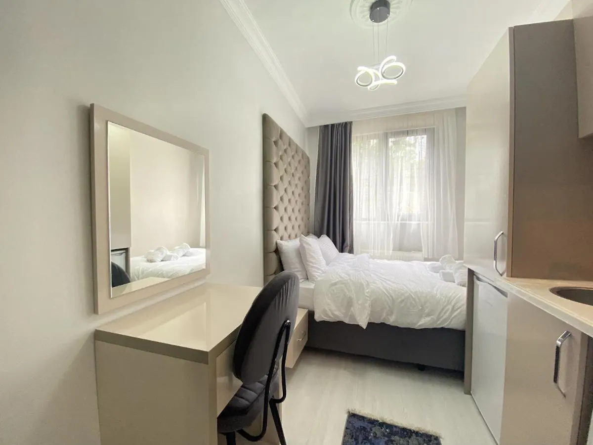 New Studio 1 Min To Trump Mall And Metro In Sisli Istanbul Turkey