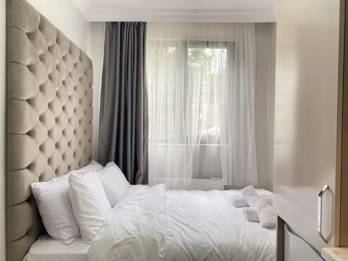 New Studio 1 Min To Trump Mall And Metro In Sisli Istanbul